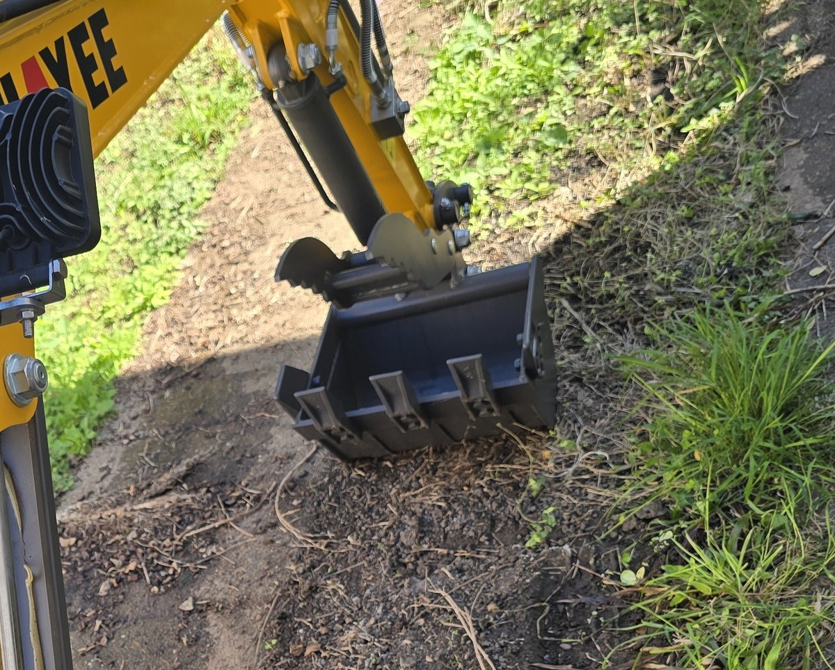 42cm bucket attachment